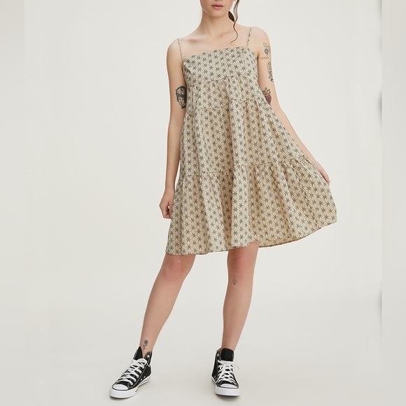 Levi's Dresses & Skirts - Levi’s Women’s CLEA DRESS Size M